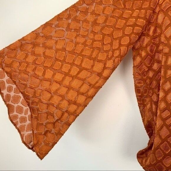 NWT Alfani Rare Earth Toasted Ginger Burnt Orange Flutter Flare Sleeve Blouse - Picture 3 of 9